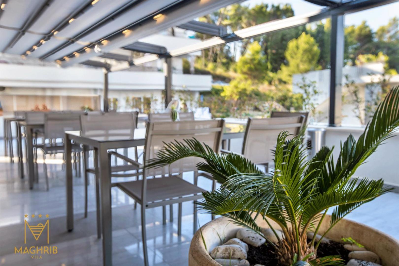 Maghrib Hotel Улцин Екстериор снимка