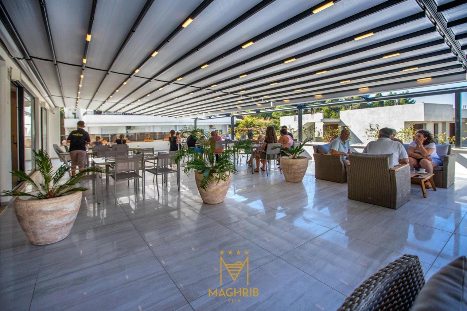 Maghrib Hotel Улцин Екстериор снимка