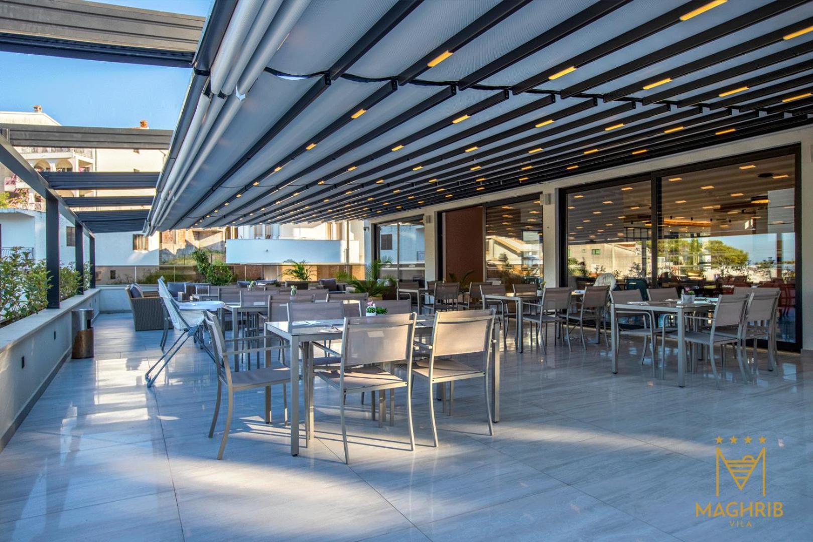 Maghrib Hotel Улцин Екстериор снимка